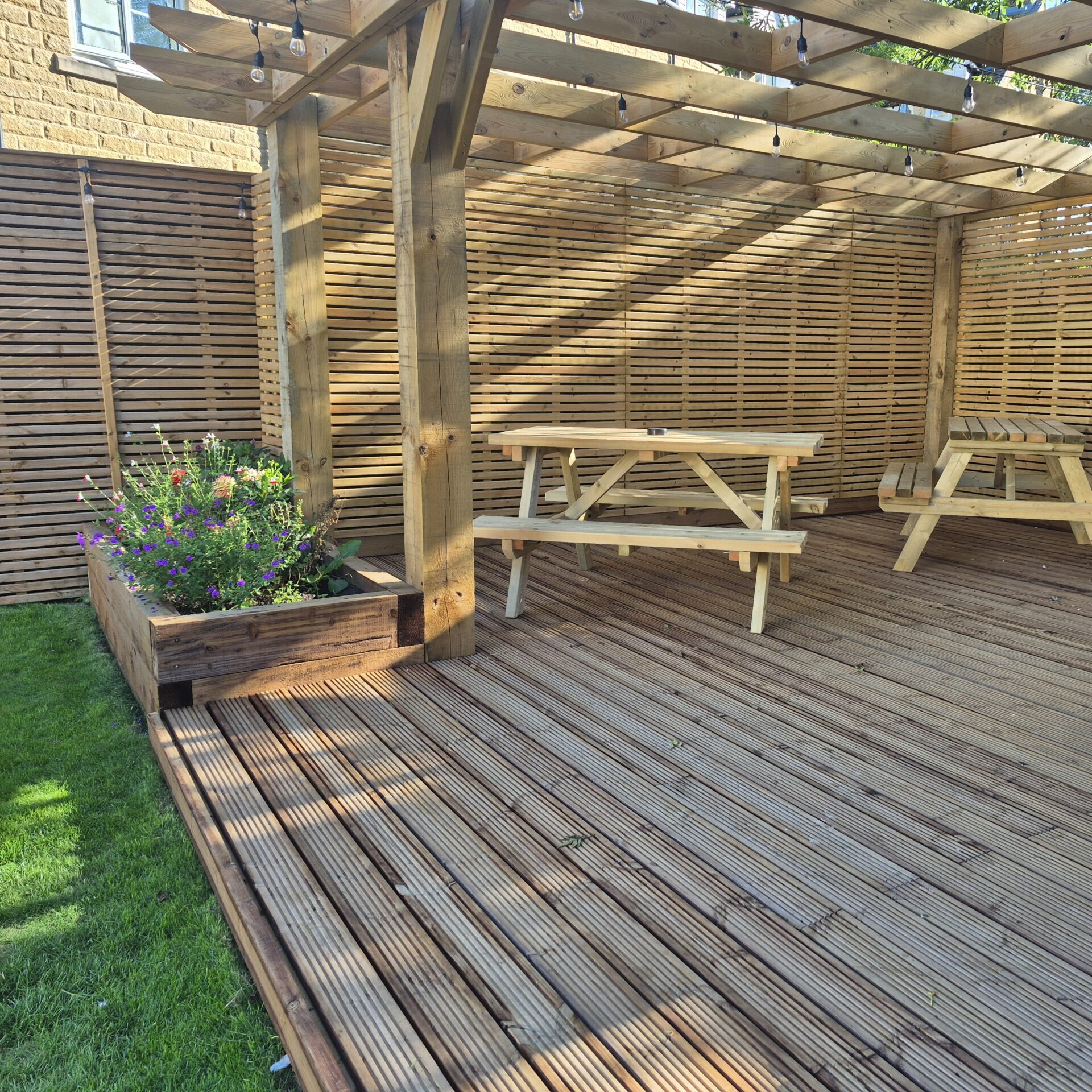 Deluxe Contemporary Slatted Fence Panels